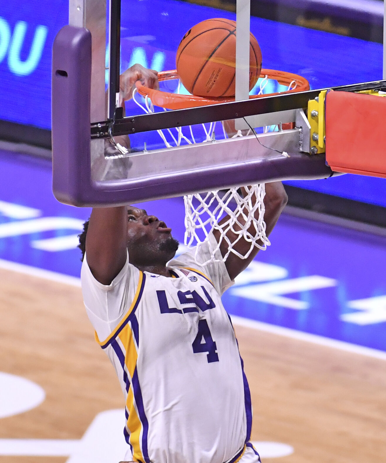 BR.lsuauburnbasketball.022121 HS 502.JPG